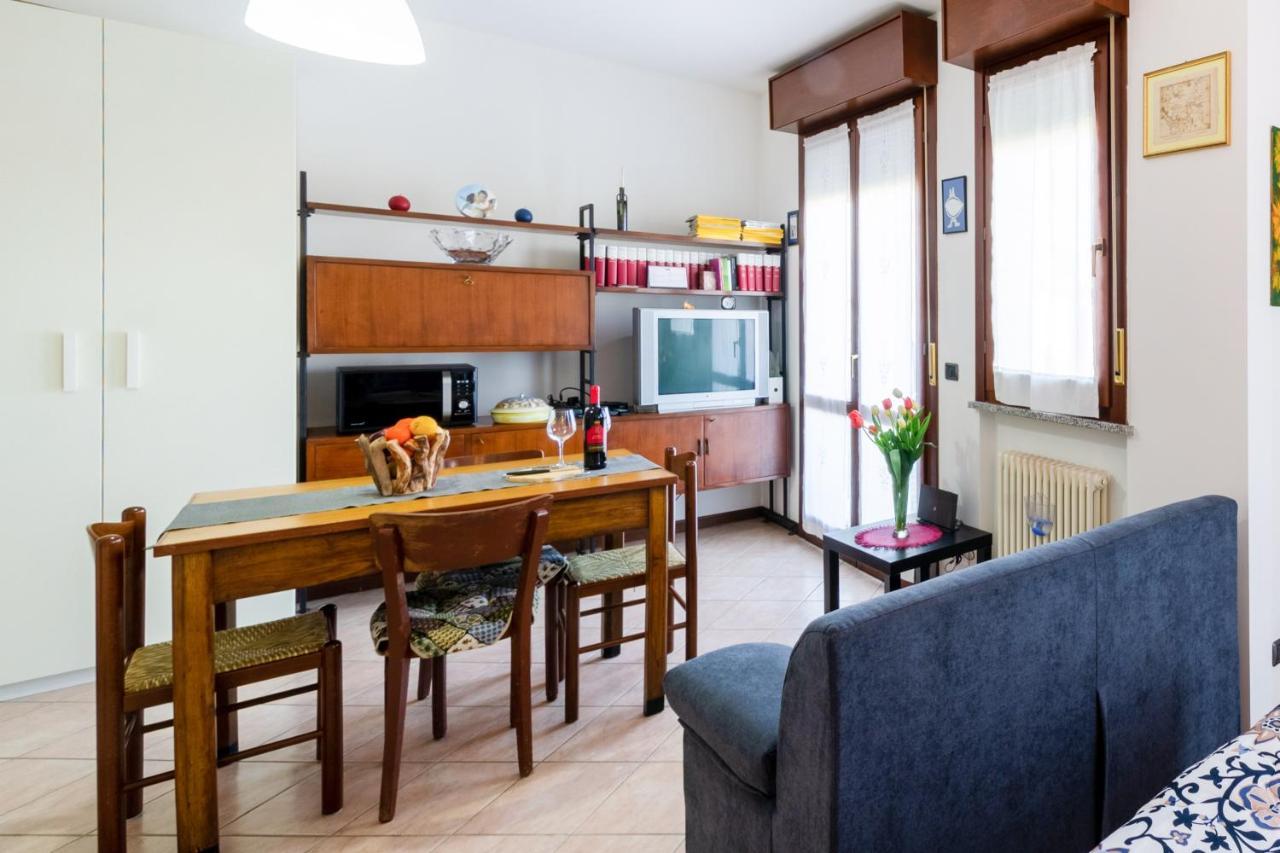Parma Fiere Studio Con Parcheggio E Balcone Apartment Luaran gambar