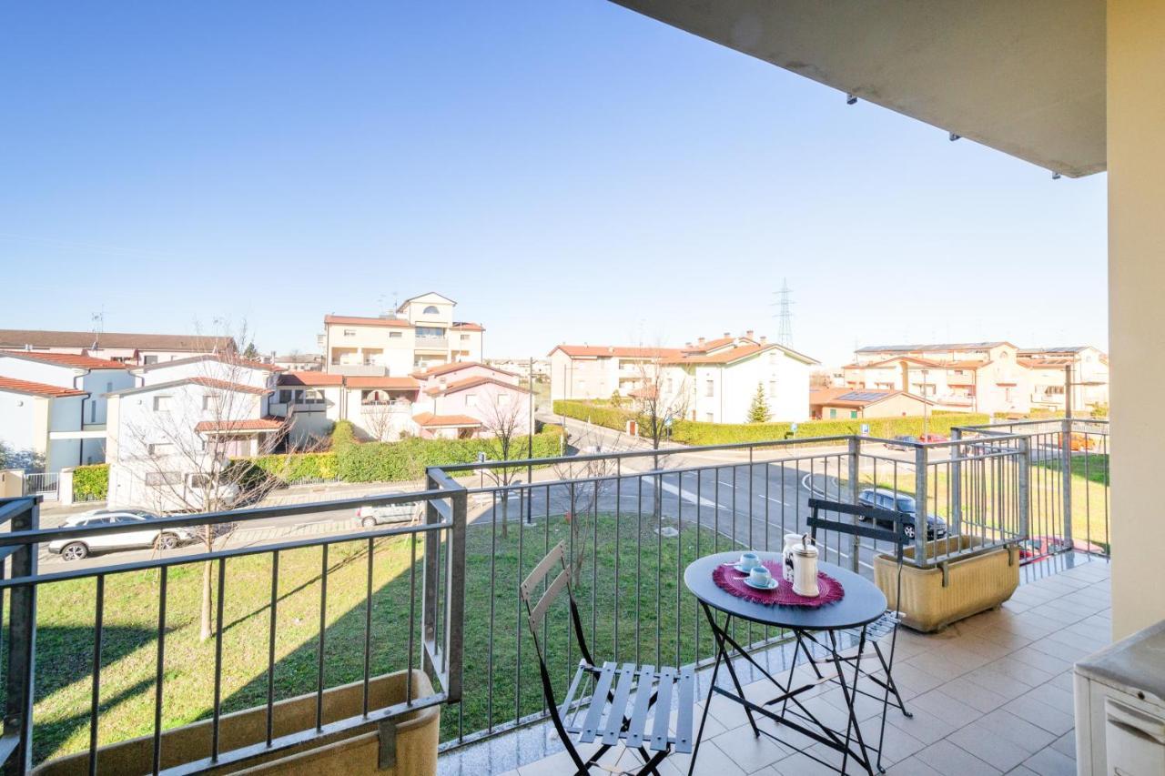 Parma Fiere Studio Con Parcheggio E Balcone Apartment Luaran gambar